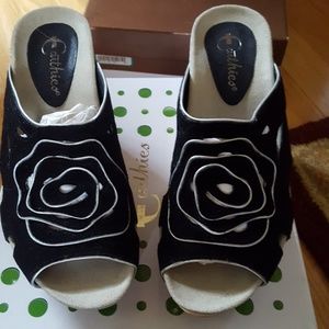 Earthies Black Suede Wooden Slides, Size 5.5